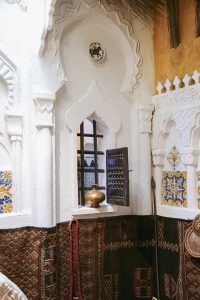 Restauration à l'identique des moulures de la mosquée du musée de Pierre Loti à Rochefort