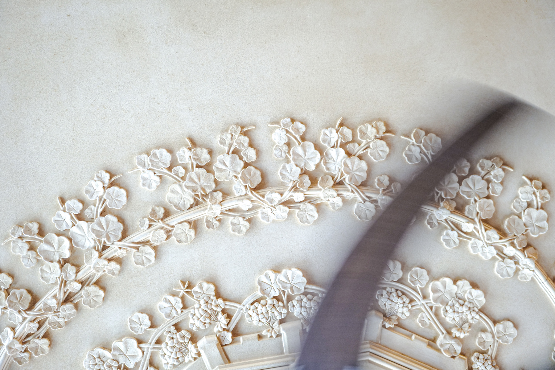 Renovation_des_decors_plafond_cafe_de_la_poste_hotel_de_ville