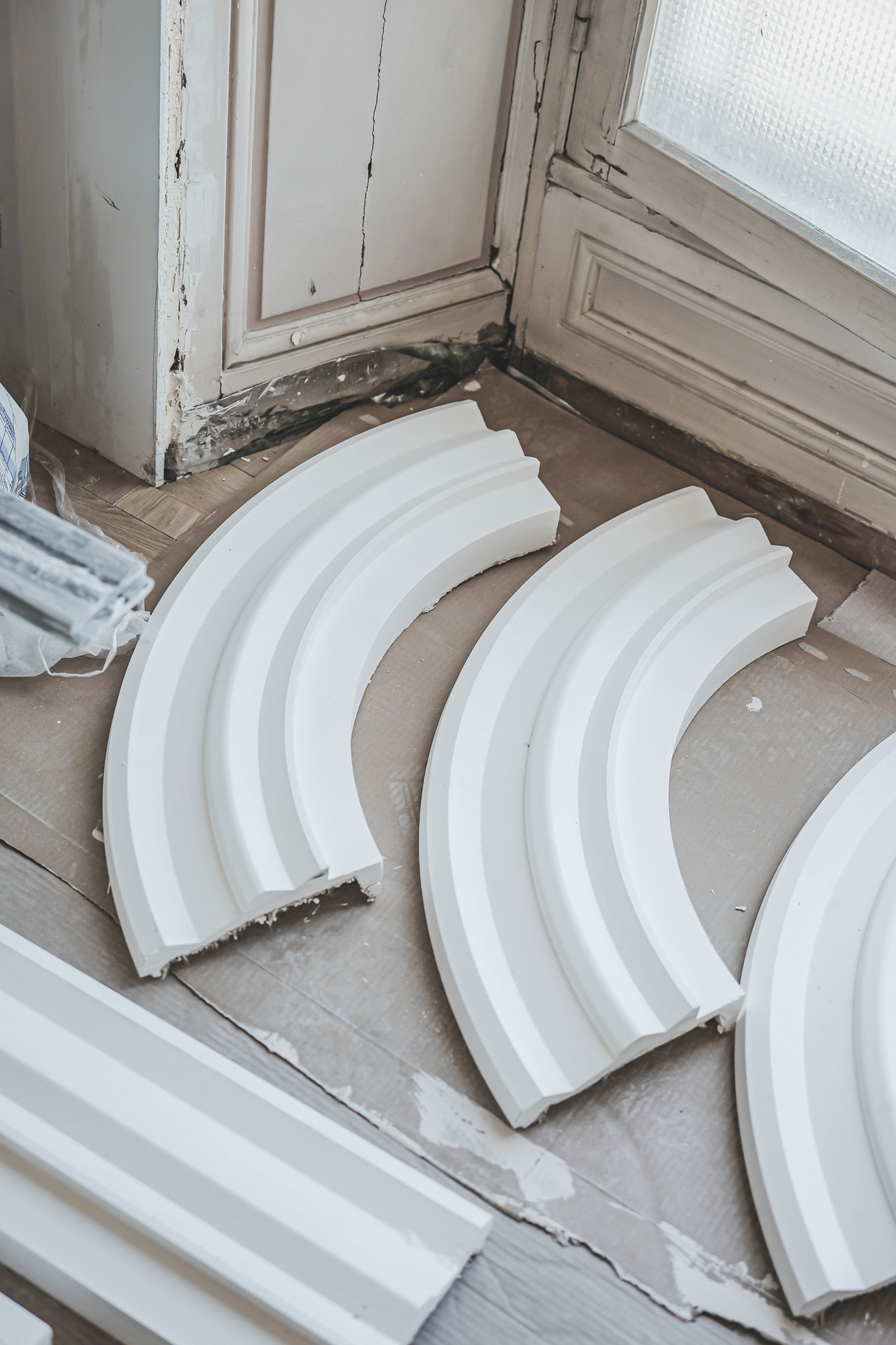 Creation_arche_staff_platrerie_traditionelle_projet_studio_place_verdun_la_rochelle