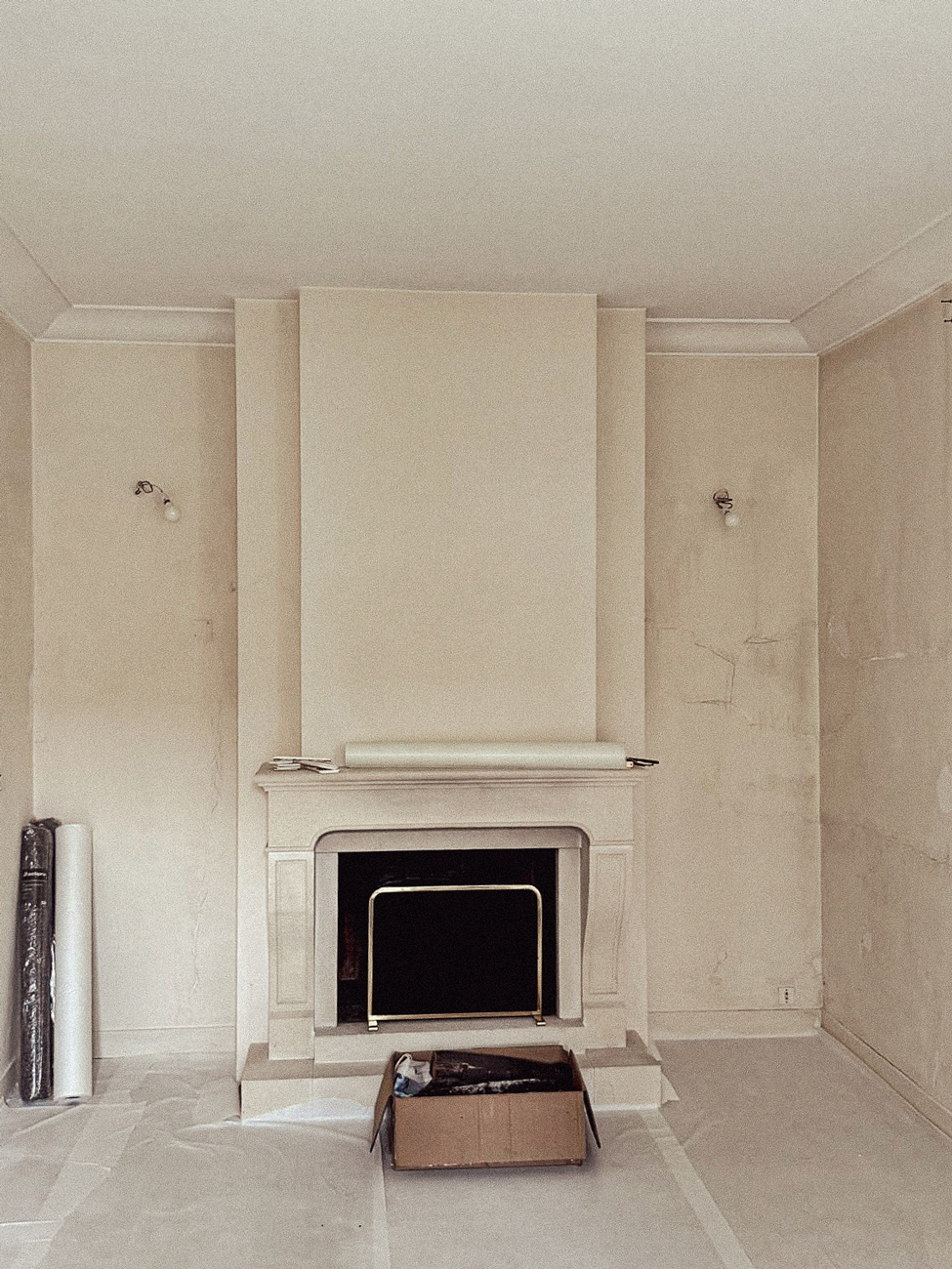 Photo_chantier_renovation_habillage_manteau_cheminee_en_platre