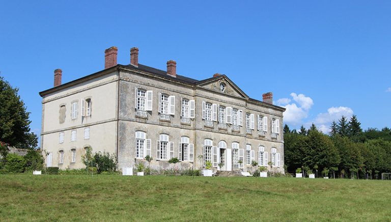 Rénovation des pièces classées monuments historique au Château de la Cosse