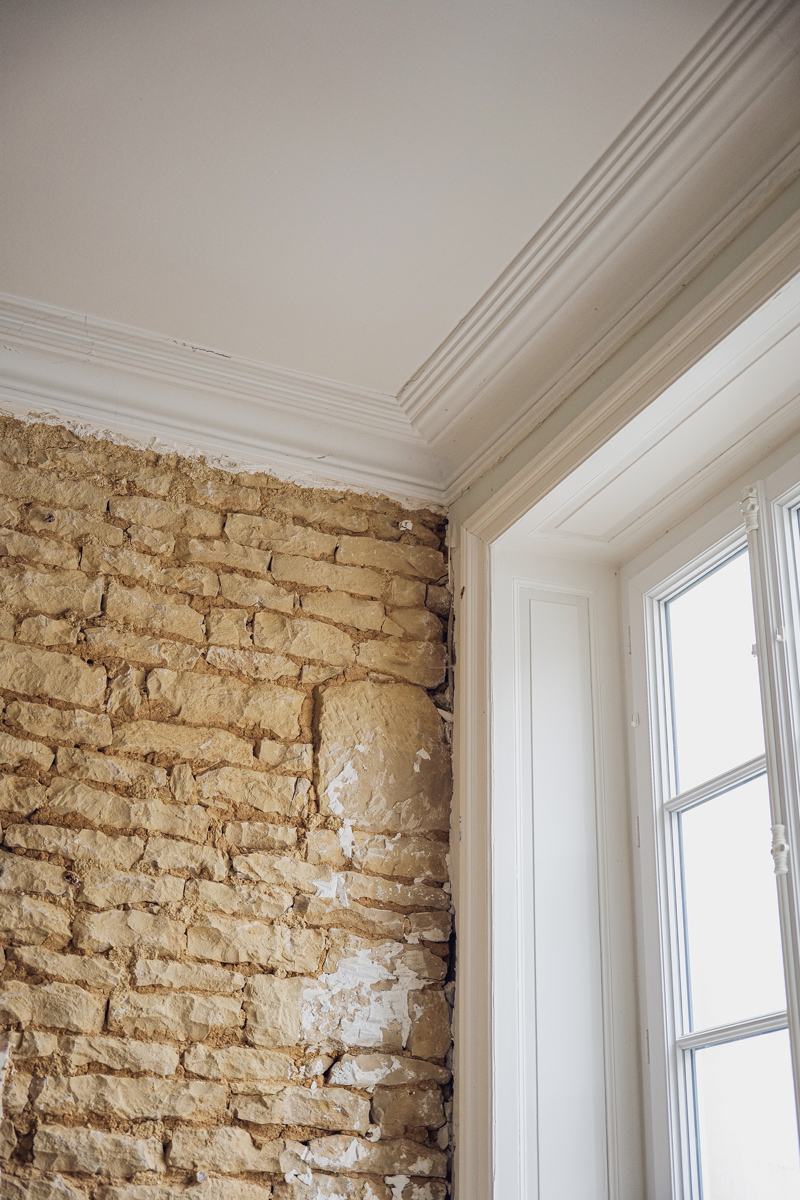 reconstitution de corniches et décors en staff