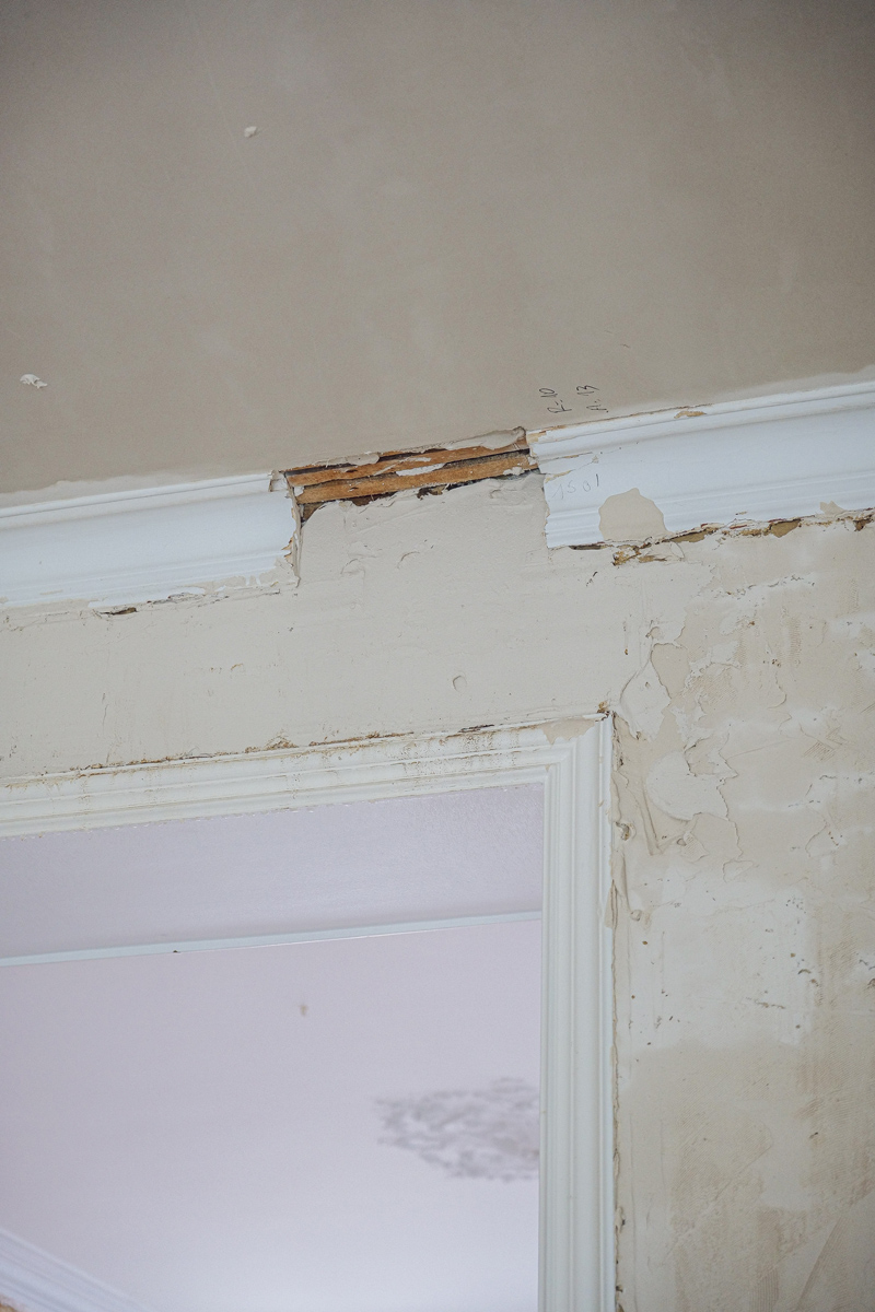 Restauration_maison_mauze_sur_le_mignon_reconstitution_des_corniches_identique