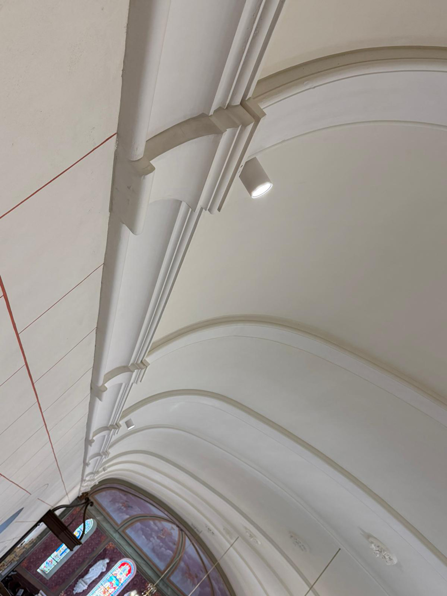 Restauration_corniches_voute_arche_apres_travaux_platrerire_traditionnelle_la_gypserie