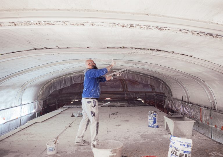Restauration de la voute de l'église Saint-Martin de Nuaillé d'aunis par la Gypserie